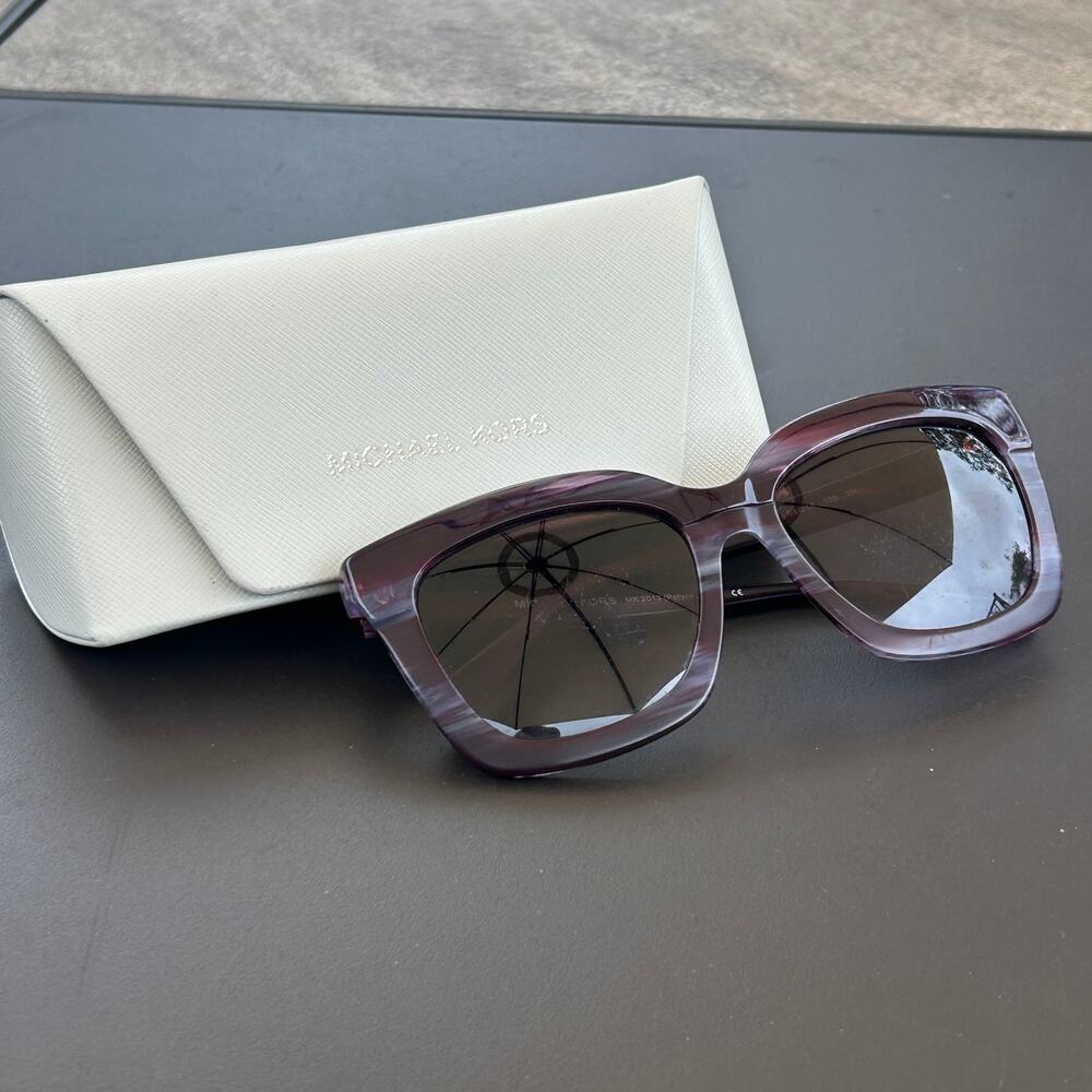 MICHAEL KORS
"POLYNESIA" SUNGLASSES
30818H (Purple Marble / Violet oversized)